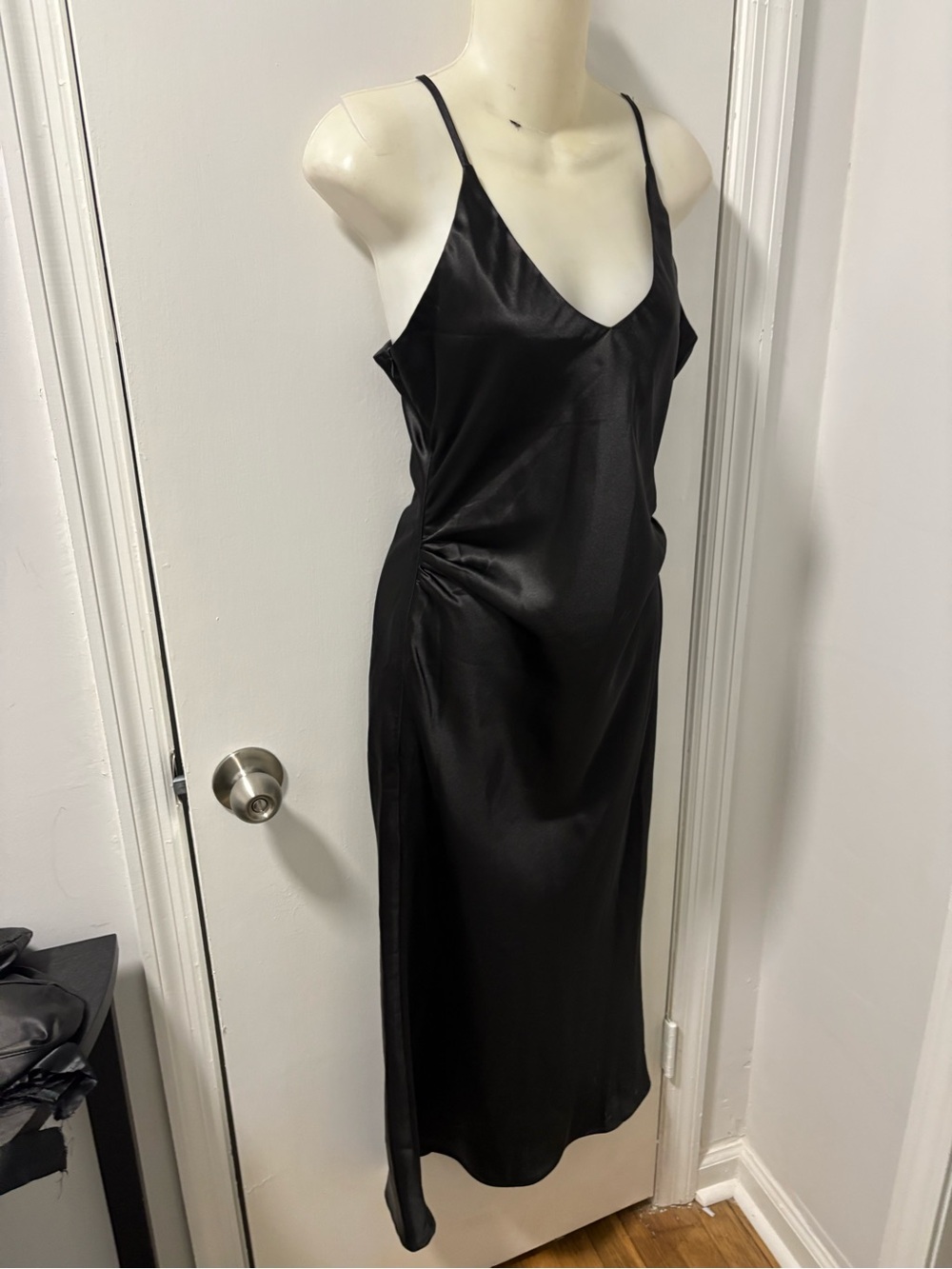Gloeria Satin resort slip maxi dress - Picture 3 of 10